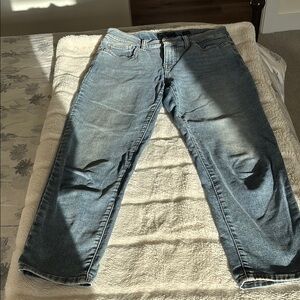 Lucky Brand  Women’s Capri Jeans